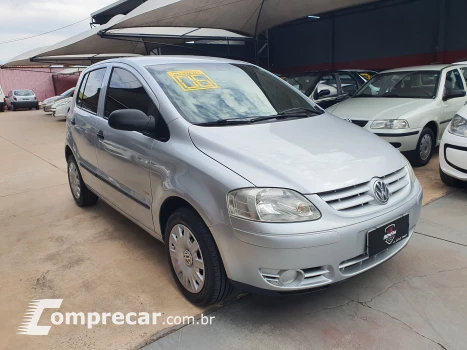 Volkswagen FOX 1.6 MI Plus 8V 4 portas