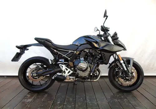 SUZUKI SUZUKI GSX-8S