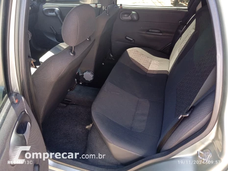 CORSA 1.0 MPFI Classic Sedan Life 8V