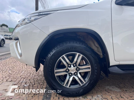 HILUX SW4 2.7 SRV 7 Lugares 4X2 16V