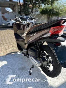 PCX 150 DLX