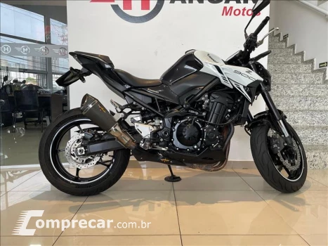 KAWASAKI Z900