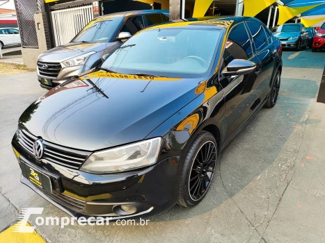 Volkswagen JETTA Comfortline 2.0 T.Flex 8V 4p Tipt. 4 portas