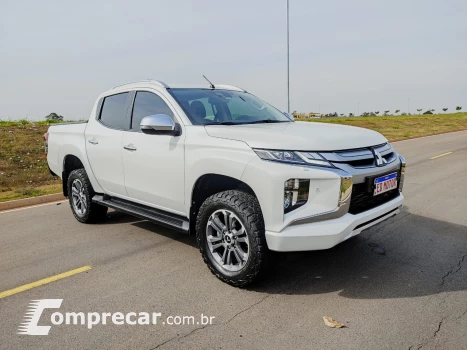 Mitsubishi L200 TRITON 2.4 16V Turbo Sport Hpe-s CD 4X4 4 portas