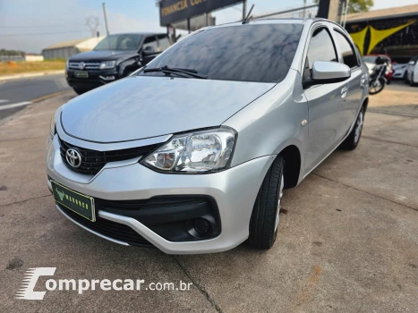 Toyota ETIOS 1.5 X Sedan 16V 4 portas