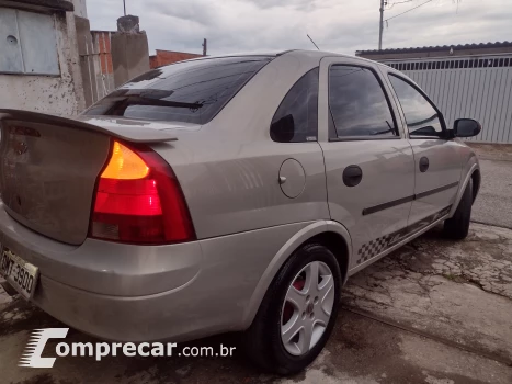 CORSA 1.8 MPFI Sedan 8V