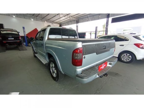 S10 - 2.4 MPFI EXECUTIVE 4X2 CD 8V 4P MANUAL