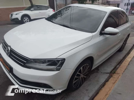 Volkswagen JETTA 2.0 TSI Highline 4 portas