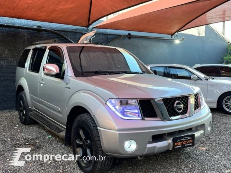 NISSAN PATHFINDER - 2.5 LE 4X4 TURBO INTERCOOLER 4P AUTOMÁTICO 4 portas