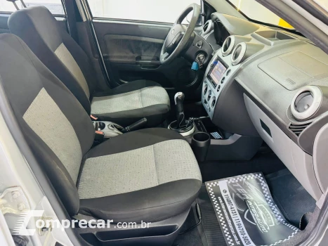 FIESTA 1.6 MPI Class Sedan 8V