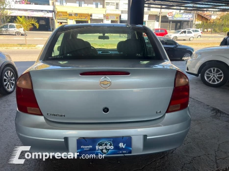CORSA 1.4 MPFI Maxx Sedan 8V