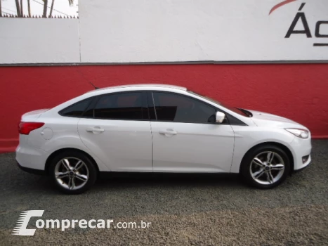 FOCUS 2.0 SE Fastback 16V