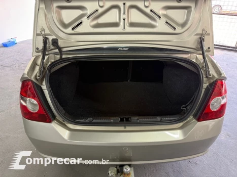 FIESTA 1.6 Rocam SE Sedan 8V