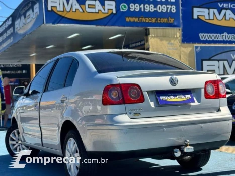 POLO SEDAN - 1.6 MI COMFORTLINE 8V 4P MANUAL