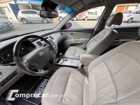 AZERA 3.3 MPFI GLS Sedan V6 24V