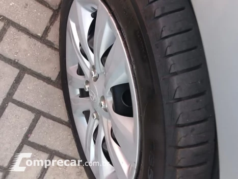 HB20S - 1.0 COMFORT PLUS 12V 4P MANUAL