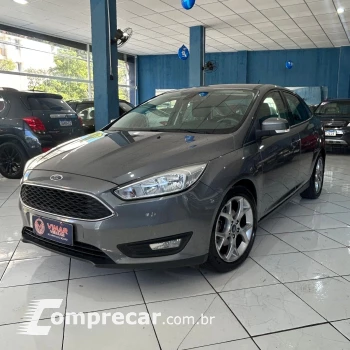 FORD FOCUS 2.0 GLX Sedan 16V 4 portas