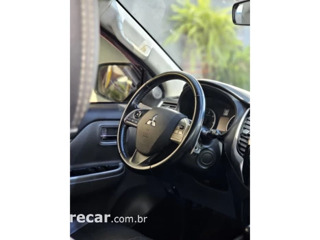 L200 TRITON 2.4 16V TURBO DIESEL SPORT HPE TOP CD 4P 4X4 AUT