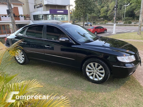 AZERA 3.3 MPFI GLS Sedan V6 24V