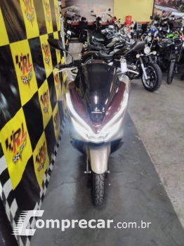 PCX 150 DLX