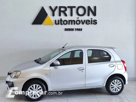 Toyota Etios Hatch 1.3 16V 4P FLEX X 4 portas