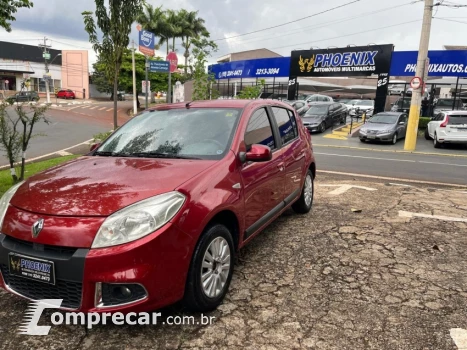 Renault SANDERO 1.6 Privilége 16V 4 portas