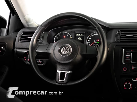 Volkswagen JETTA 2.0 Comfortline 120cv 4 portas