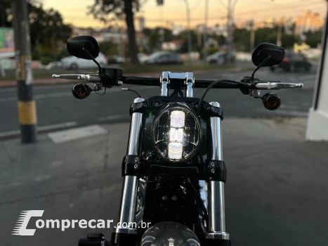 Softail Breakout 114