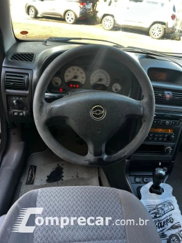 ASTRA 2.0 MPFI CD Sedan 8V