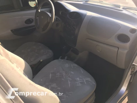 QQ 1.1 MPFI 16V