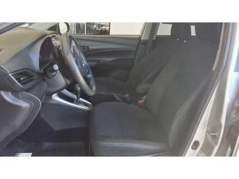 YARIS 1.5 16V FLEX SEDAN XL LIVE MULTIDRIVE