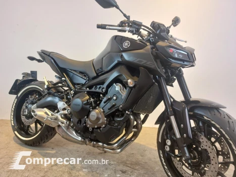 YAMAHA MT-09