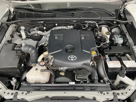 Hilux SW4 SRX Plat. 4x4 2.8 TB Die. Aut.