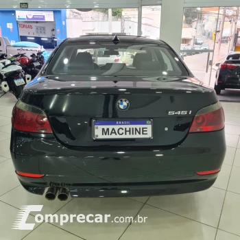 545I 4.4 Sedan V8 32V