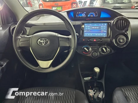 Toyota ETIOS 1.5 X Sedan 16V 4 portas