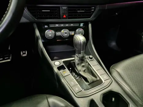 JETTA R LINE 250 TSI 1.4 FLEX 16V AUT