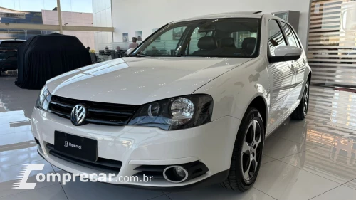Volkswagen Golf Sportline 1.6 (Flex) 4 portas