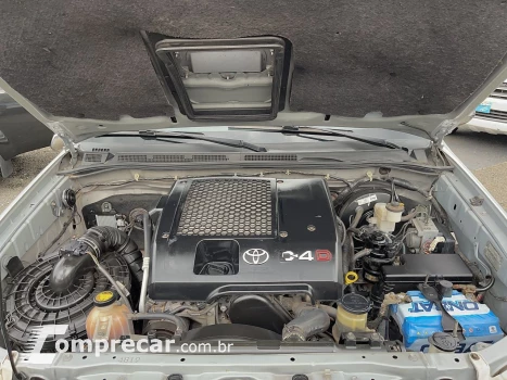 Toyota Hilux CD SRV D4-D 4x4 3.0  TDI Dies 4 portas
