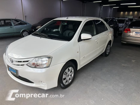 Toyota ETIOS 1.5 XS Sedan 16V 4 portas