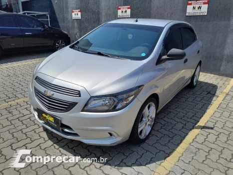 CHEVROLET ONIX LT 1.0 8V 4 portas