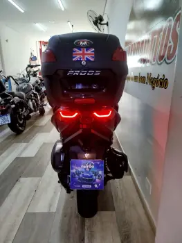 XMAX 250