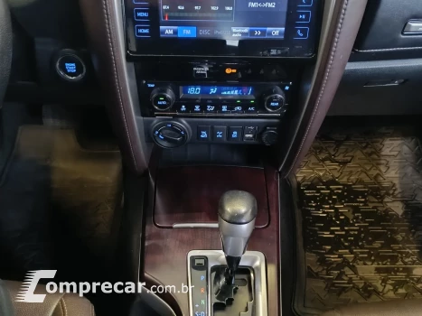 HILUX SW4 2.8 SRX 4X4 16V TURBO INTERCOOLER DIESEL 4P AUTOMÁ