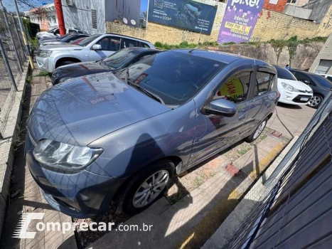 Renault SANDERO EXP16SCE 4 portas