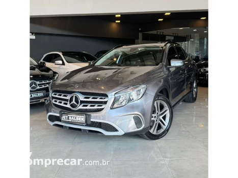 Mercedes-Benz GLA 200 1.6 CGI FLEX STYLE 7G-DCT 4 portas