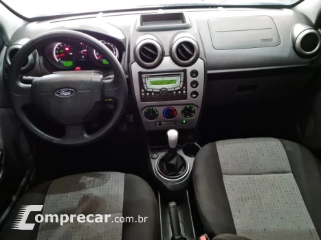 FIESTA SEDAN - 1.6 ROCAM SE SEDAN 8V 4P MANUAL