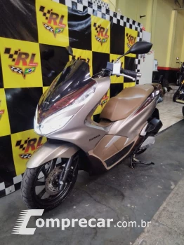 PCX 150 DLX