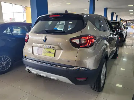 Renault CAPTUR Intense 1.3 TB 16V Flex 5p Aut. 4 portas