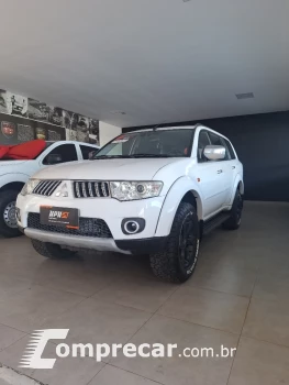 Mitsubishi PAJERO 3.5 HPE 4X4 7 Lugares V6 24V 4 portas