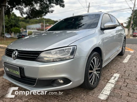 JETTA Highline 2.0 TSI 16V 4p Tiptronic