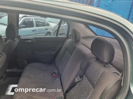 ASTRA 2.0 MPFI Advantage Sedan 8V